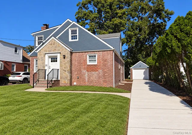 Single family home for sale at 33 Carol St, Hempstead, NY 11552 | MLS# 1051153