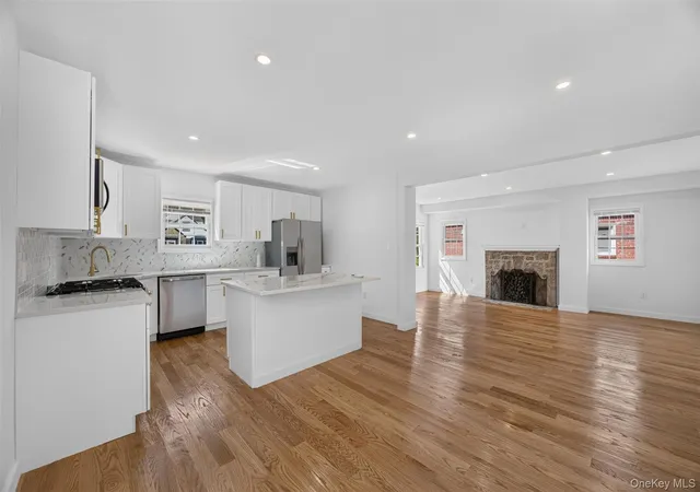 Photo 3 of Single family home for sale at 33 Carol St, Hempstead, NY 11552 | MLS# 1051153 | Listing updated on 2026-09-16
