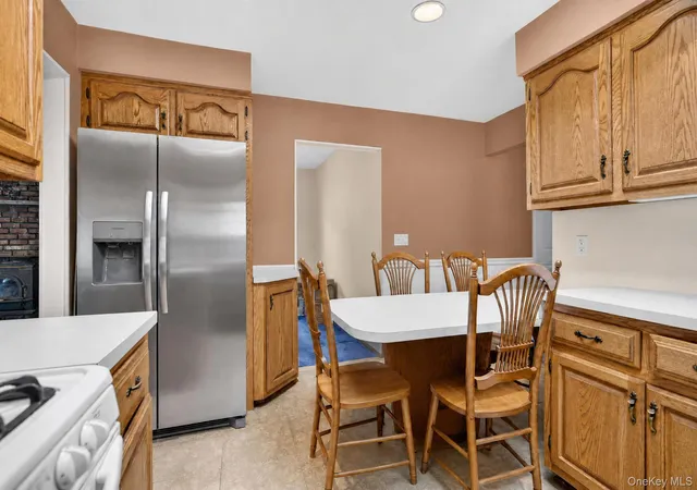 Photo 4 of Single family home for sale at 956 Annadale Rd, New York, NY 10312 | MLS# 1051168 | Listing updated on 2026-10-01