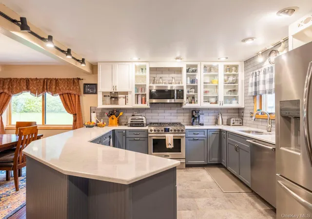 Photo 3 of Single family home for sale at 82 Rondout Harbor, Esopus, NY 12466 | MLS# 1051170 | Listing updated on 2026-10-06