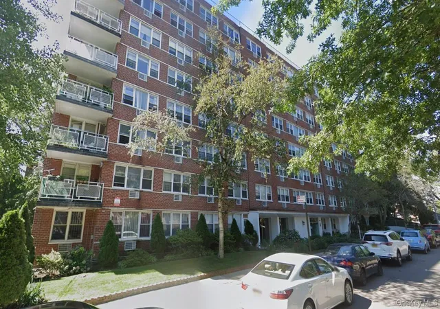 Condo for sale at 172-70 Highland Ave #9F, New York, NY 11432 | MLS# 1051175