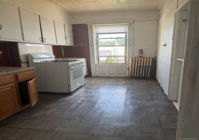 Photo 4 of House for sale at 269 Grant Ave, New York, NY 11208 | MLS# 1051179 | Listing updated on 2026-09-16