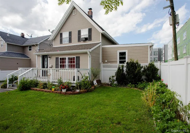 Photo 2 of Single family home for sale at 1 Brightside Ave, Islip, NY 11722 | MLS# 1051183 | Listing updated on 2026-10-01