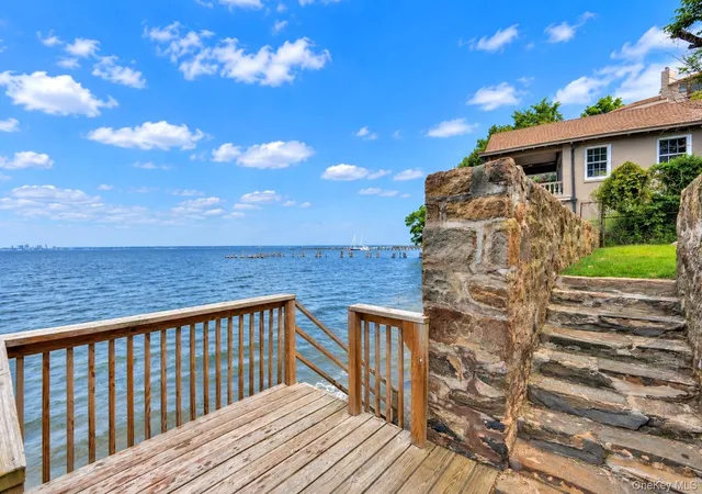 Photo 3 of Single family home for sale at 164 Landing Rd, Glen Cove, NY 11542 | MLS# 1051188 | Listing updated on 2026-09-16