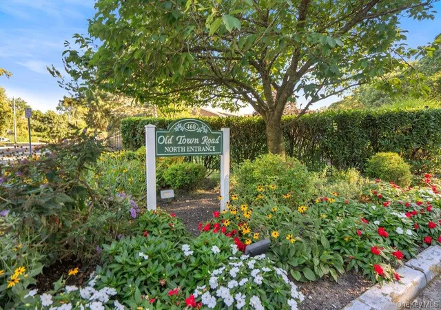 Condo for sale at 460 Old Town Rd #27L, Brookhaven, NY 11776 | MLS# 1051197