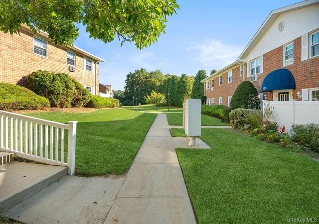 Photo 2 of House for sale at 460 Old Town Rd #27L, Brookhaven, NY 11776 | MLS# 1051197 | Listing updated on 2026-09-22