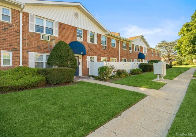 Photo 1 of Condo for sale at 460 Old Town Rd #27L, Brookhaven, NY 11776 | MLS# 1051197 | Listing updated on 2026-10-05