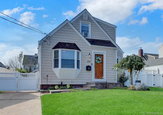 Single family home for sale at 410 Clive Pl, Hempstead, NY 11572 | MLS# 1051223