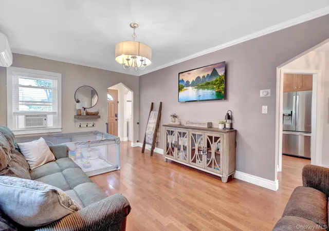 Photo 4 of Single family home for sale at 410 Clive Pl, Hempstead, NY 11572 | MLS# 1051223 | Listing updated on 2026-09-19