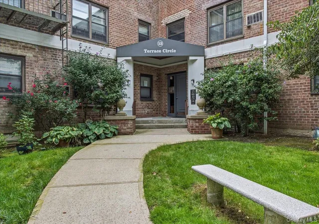 Photo 1 of House for sale at 13 Terrace Cir #2B, North Hempstead, NY 11021 | MLS# 1051226 | Listing updated on 2026-09-17
