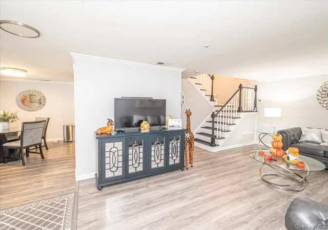 Listing Photo 5 - Condo for sale in building located at 72 Birchwood Rd, Brookhaven, NY 11763 - Unit #72