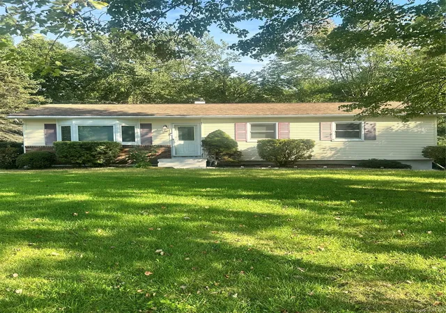Photo 2 of Single family home for sale at 9 Elizabeth Dr, East Fishkill, NY 12533 | MLS# 1051240 | Listing updated on 2026-10-07
