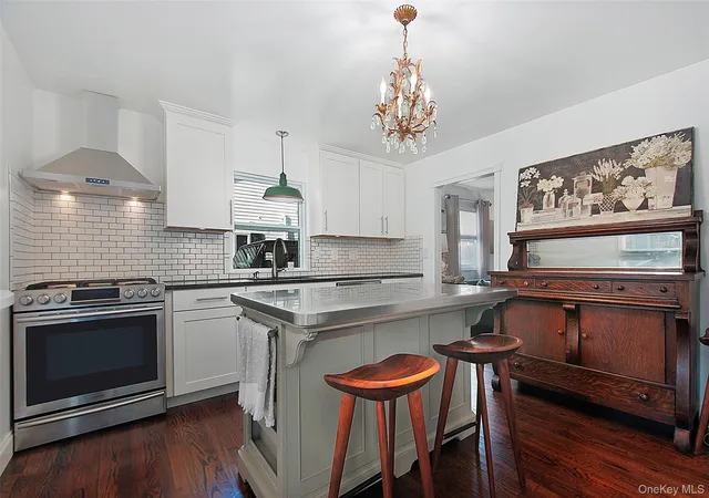 Photo 2 of Single family home for sale at 10 Forshee St, Monroe, NY 10950 | MLS# 1051268 | Listing updated on 2026-09-16