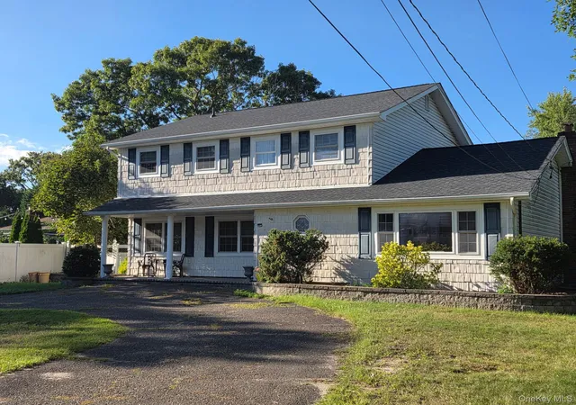 Photo 3 of Single family home for sale at 343 Mohawk Pl, Islip, NY 11741 | MLS# 1051284 | Listing updated on 2026-09-22
