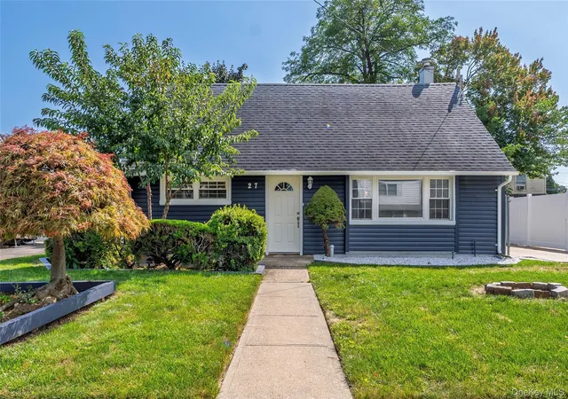 Single family home for sale at 27 Park Ln, Hempstead, NY 11714 | MLS# 1051290