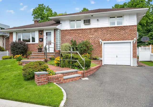 Photo 1 of Single family home for sale at 244 Halsey Ave, Oyster Bay, NY 11753 | MLS# 1051312 | Listing updated on 2026-10-04