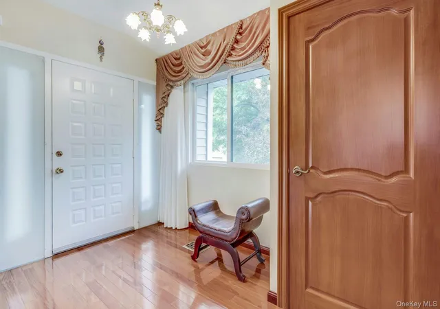 Photo 3 of Condo for sale at 60 Chestnut Ln, Oyster Bay, NY 11797 | MLS# 1051323 | Listing updated on 2026-10-04