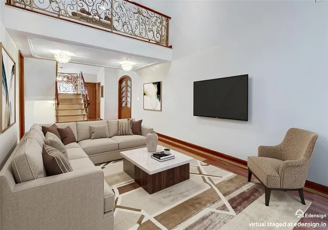 Listing Photo 4 - Condo for sale in building located at 60 Chestnut Ln, Oyster Bay, NY 11797