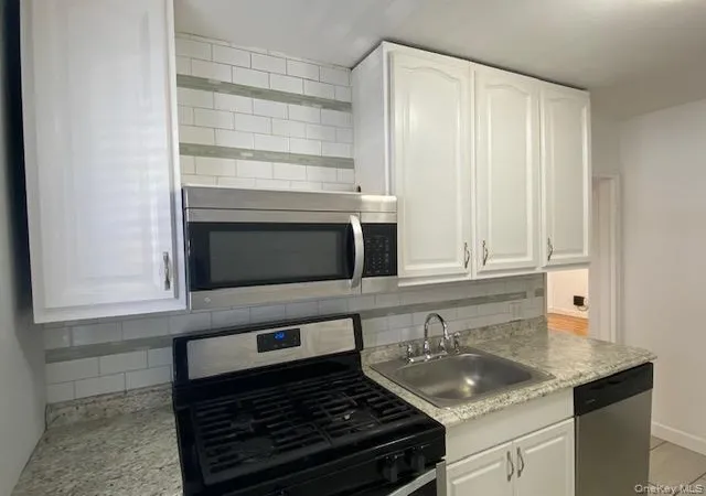 Listing Photo 5 - Condo for sale in building located at 260-45 73rd Ave, New York, NY 11004 - Unit #A-1