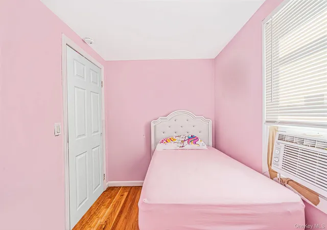 Photo 4 of Single family home for sale at 370 Grand Blvd, Babylon, NY 11729 | MLS# 1051327 | Listing updated on 2026-09-18