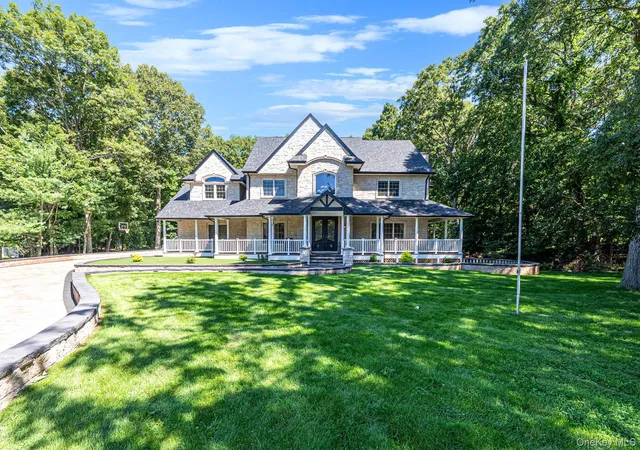 Single family home for sale at 3 Dionne Ct, Huntington, NY 11768 | MLS# 1051328
