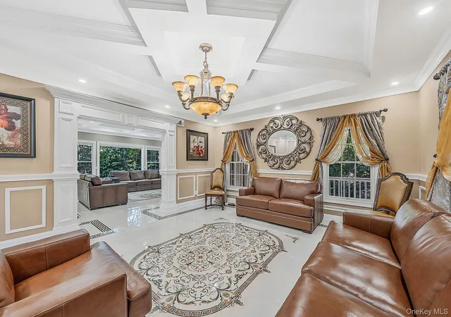 Photo 4 of Single family home for sale at 3 Dionne Ct, Huntington, NY 11768 | MLS# 1051328 | Listing updated on 2026-09-19