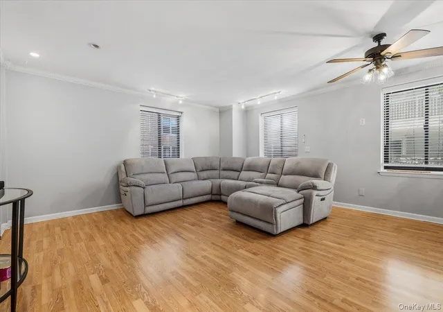 Photo 3 of Condo for sale at 425 Shore Rd #2D, Long Beach, NY 11561 | MLS# 1051329 | Listing updated on 2026-09-18