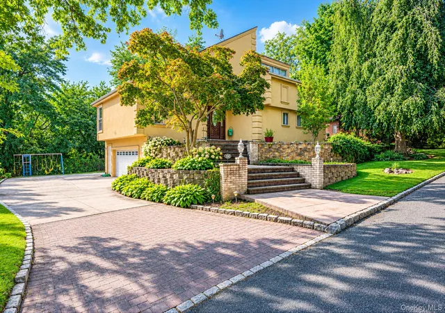 Single family home for sale at 150 Mimosa Dr, North Hempstead, NY 11576 | MLS# 1051338
