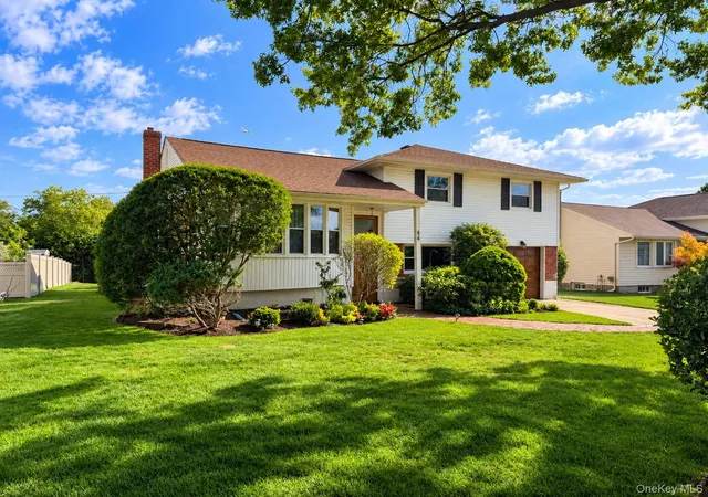 Photo 2 of Single family home for sale at 84 Robby Ln, North Hempstead, NY 11040 | MLS# 1051360 | Listing updated on 2026-09-17