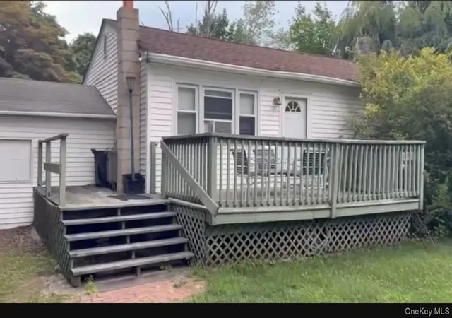 Photo 1 of Single family home for sale at 164 Bellport Ave, Brookhaven, NY 11763 | MLS# 1051373 | Listing updated on 2026-09-28