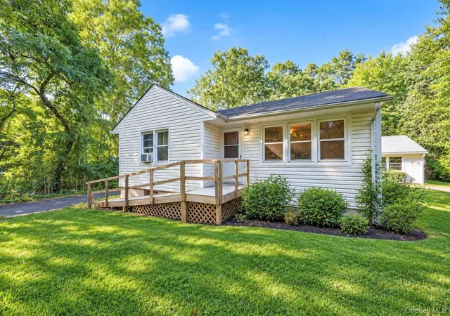 Photo 3 of Single family home for sale at 90 Daly Rd, Huntington, NY 11731 | MLS# 1051381 | Listing updated on 2026-09-17