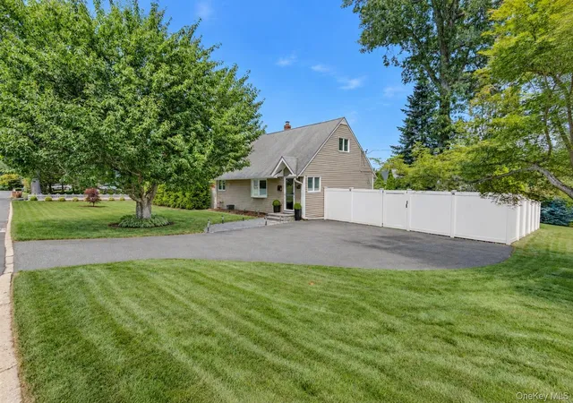 Photo 2 of Sale Pending at 11 Jean Ln, Greenburgh, NY 10530 | MLS# 1051389 | Listing updated on 2026-10-16