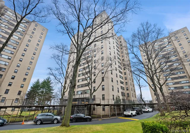 Photo 1 of Condo for sale at 6 Fordham Hl #5H, New York, NY 10468 | MLS# 1051395 | Listing updated on 2026-09-16