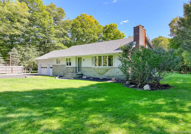 Photo 2 of Sale Pending at 34 Van Buskirk Rd, Saugerties, NY 12477 | MLS# 1051415 | Listing updated on 2026-10-02