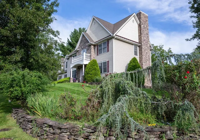 Photo 1 of Single family home for sale at 2 Heritage Pl, Orangetown, NY 10983 | MLS# 1051416 | Listing updated on 2026-10-19