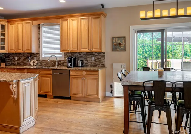 Photo 4 of Single family home for sale at 2 Heritage Pl, Orangetown, NY 10983 | MLS# 1051416 | Listing updated on 2026-09-17