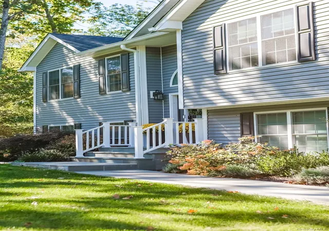 Photo 3 of Single family home for sale at 327 Commons Rd, Clermont, NY 12526 | MLS# 1051421 | Listing updated on 2026-10-08
