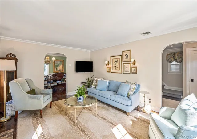 Photo 3 of Single family home for sale at 5 Ash St, Hempstead, NY 11001 | MLS# 1051422 | Listing updated on 2026-10-08