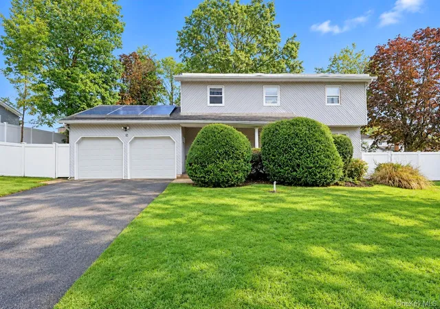 Single family home for sale at 38 Waterford Dr, Babylon, NY 11798 | MLS# 1051429
