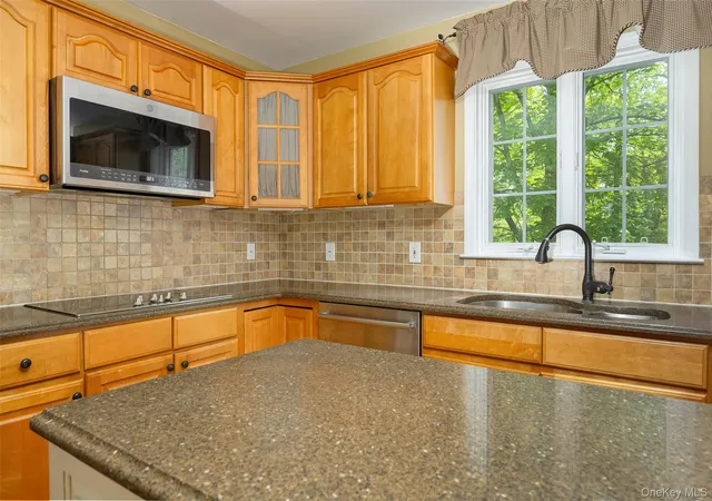 Photo 4 of Sale Pending at 76 Rockledge Dr, La Grange, NY 12569 | MLS# 1051434 | Listing updated on 2026-10-06