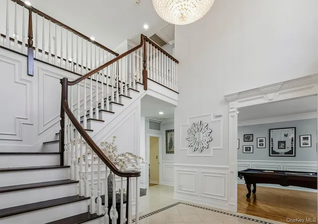 Photo 4 of Single family home for sale at 18 King Arthur Ct, Clarkstown, NY 10956 | MLS# 1051444 | Listing updated on 2026-09-23