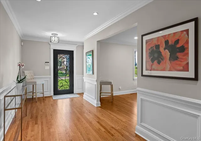 Photo 3 of Sale Pending at 299 Stratton Rd, New Rochelle, NY 10804 | MLS# 1051455 | Listing updated on 2026-10-09
