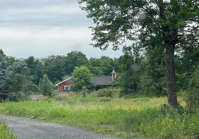Photo 3 of Single family home for sale at 907 Scotchtown Collabar Rd, Middletown, NY 10941 | MLS# 1051489 | Listing updated on 2026-09-17