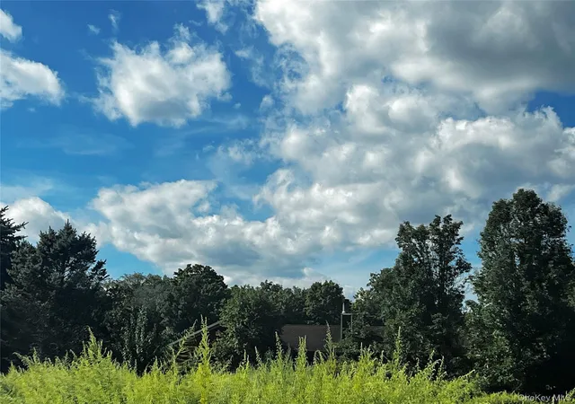 Photo 3 of Single family home for sale at 907 Scotchtown Collabar Rd, Middletown, NY 10941 | MLS# 1051489 | Listing updated on 2026-10-02
