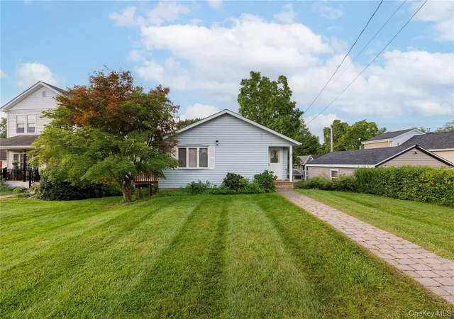 Photo 3 of Single family home for sale at 11 Academy St, Beacon, NY 12508 | MLS# 1051502 | Listing updated on 2026-10-04