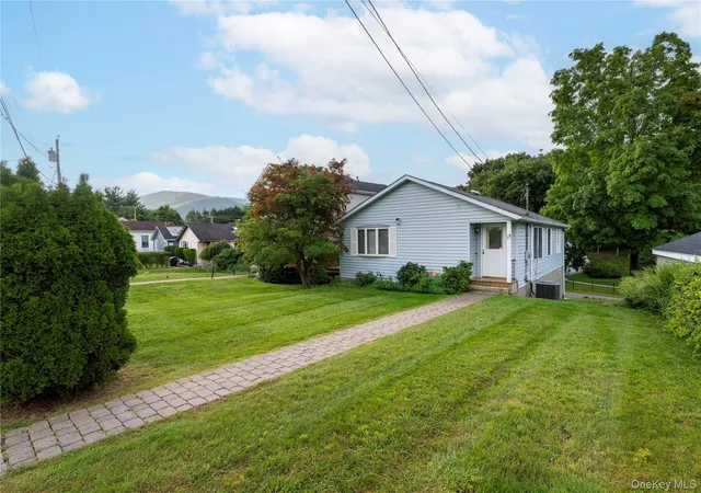 Photo 4 of Single family home for sale at 11 Academy St, Beacon, NY 12508 | MLS# 1051502 | Listing updated on 2026-10-04