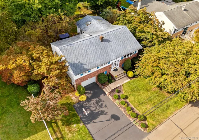 Photo 3 of Single family home for sale at 32 Sengstacken, Stony Point, NY 10980 | MLS# 1051528 | Listing updated on 2026-09-27
