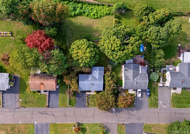 Photo 3 of Single family home for sale at 32 Sengstacken, Stony Point, NY 10980 | MLS# 1051528 | Listing updated on 2026-09-27