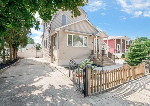 Photo 2 of Single family home for sale at 66 Fairmount St, Hempstead, NY 11580 | MLS# 1051535 | Listing updated on 2026-09-23