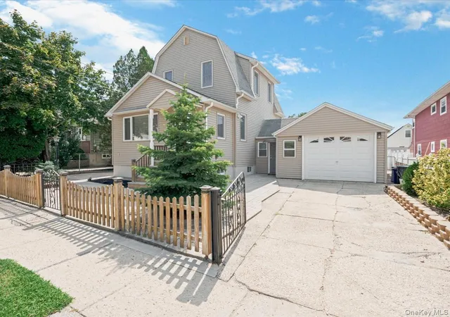 Photo 3 of Single family home for sale at 66 Fairmount St, Hempstead, NY 11580 | MLS# 1051535 | Listing updated on 2026-09-23